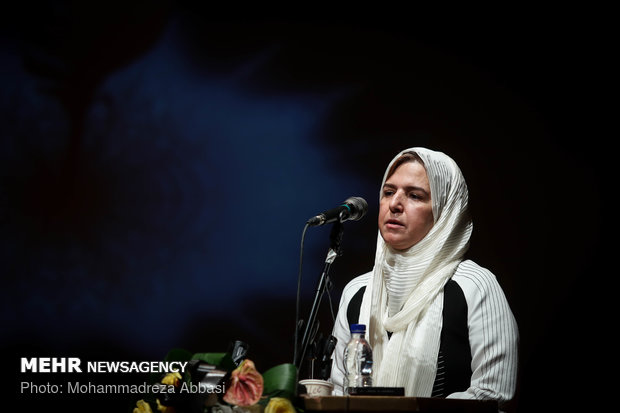 ضرورت مطالعه دقیق نشانه‌های فرهنگی ایران در طراحی لباس