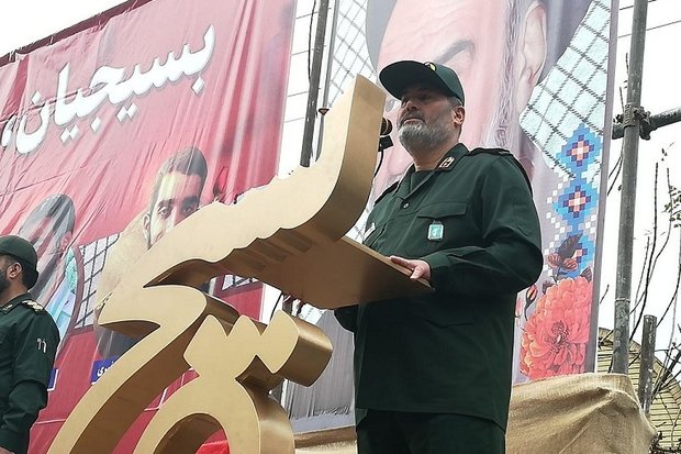 بسیجیان حلال مشکلات کشور هستند/ تبدیل بسیج به الگویی جهانی